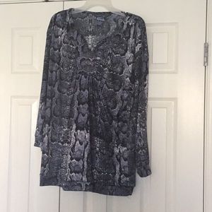 Women’s 2x long sleeve blouse